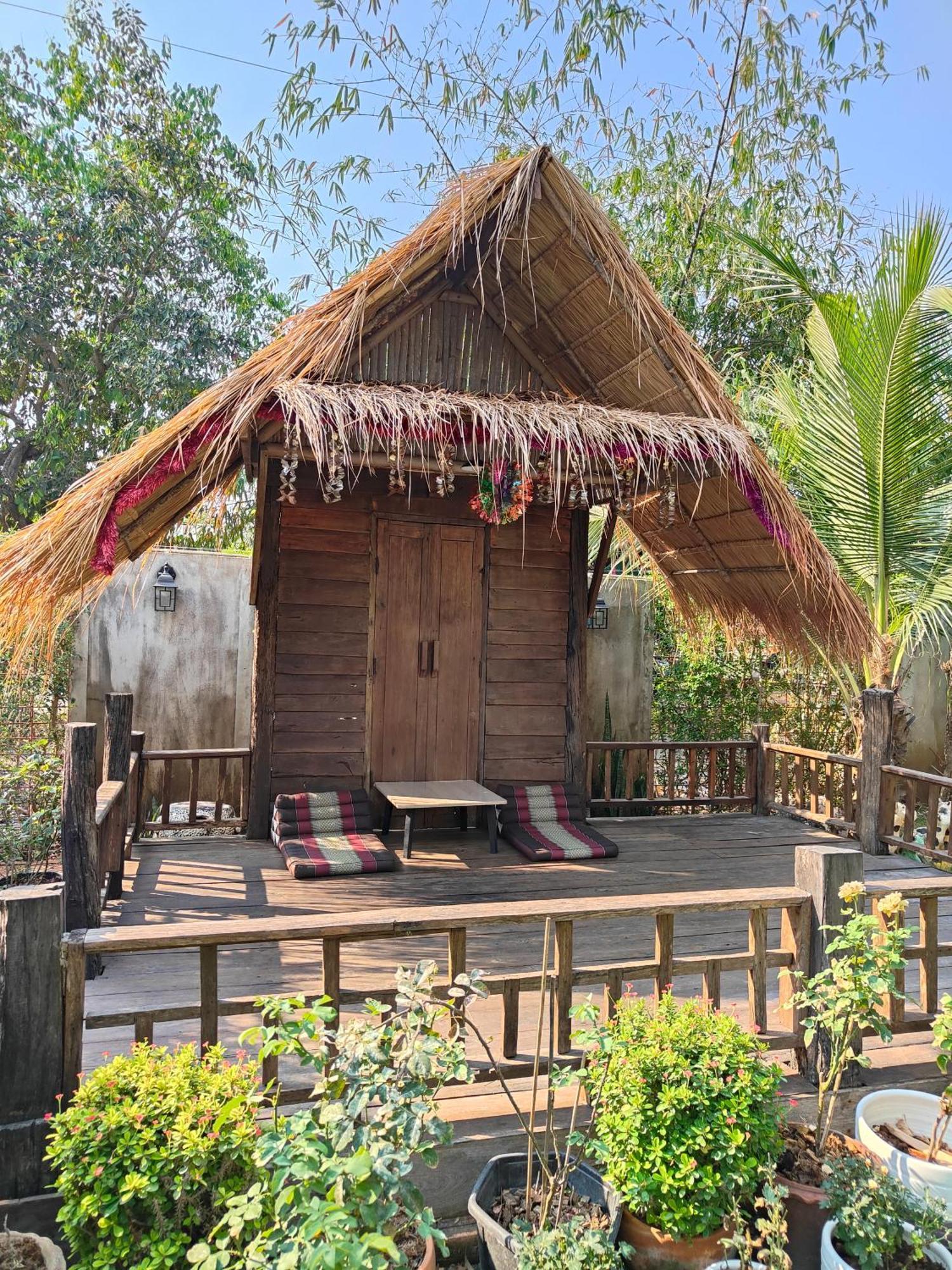 Smilingface Guesthouse Sukhothai Exteriör bild