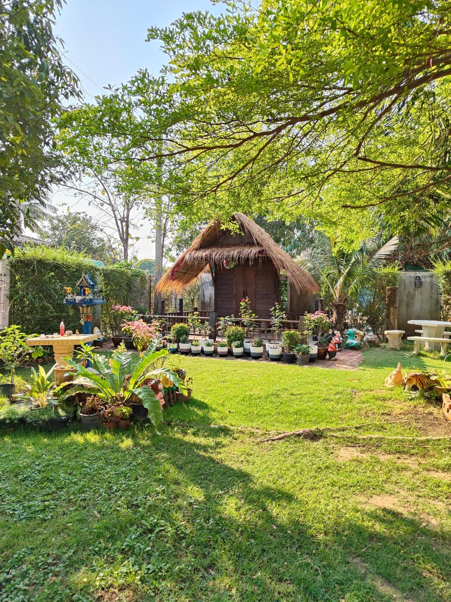 Smilingface Guesthouse Sukhothai Exteriör bild