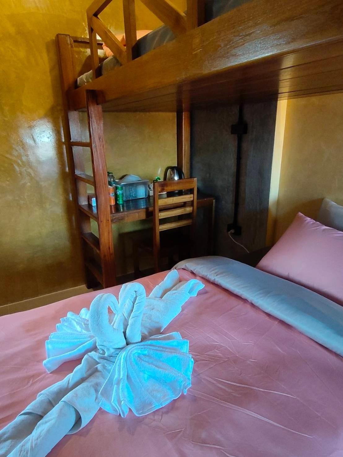 Smilingface Guesthouse Sukhothai Exteriör bild