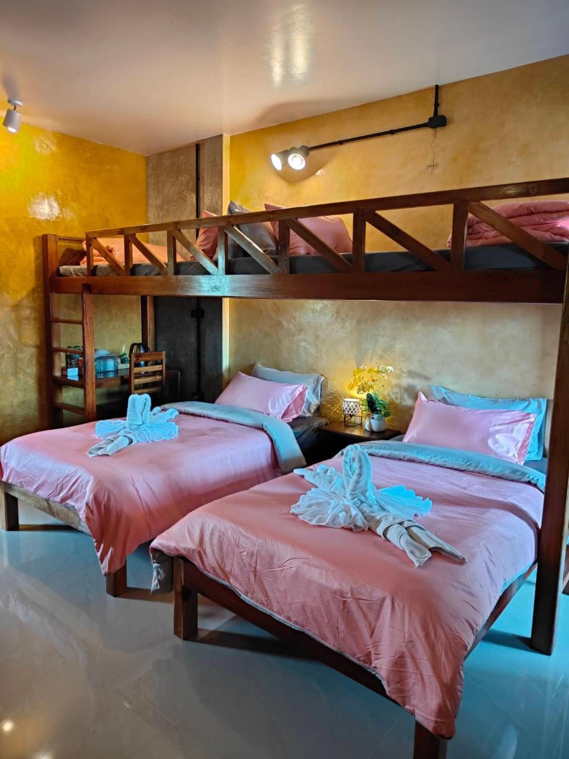 Smilingface Guesthouse Sukhothai Exteriör bild