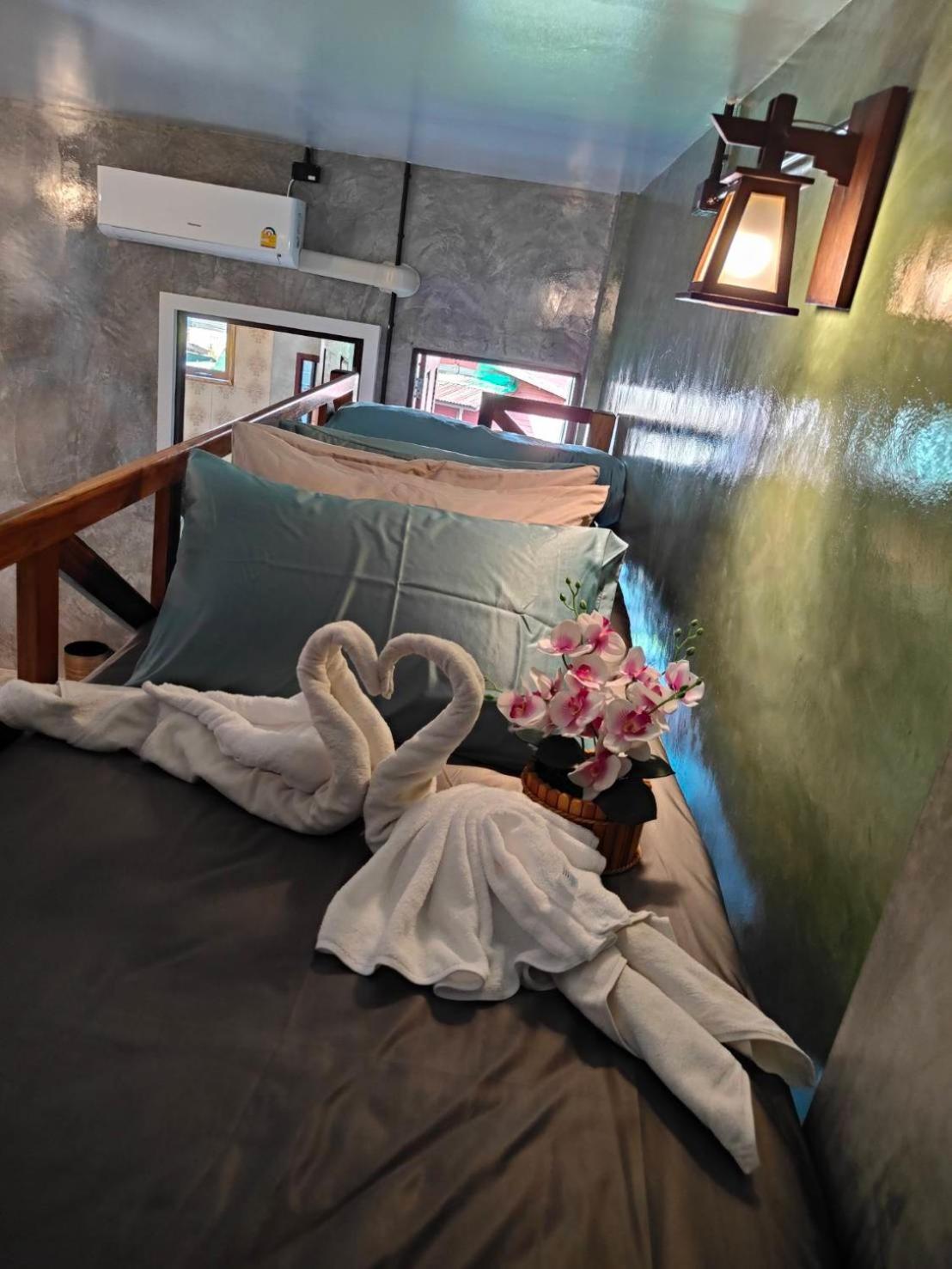 Smilingface Guesthouse Sukhothai Exteriör bild